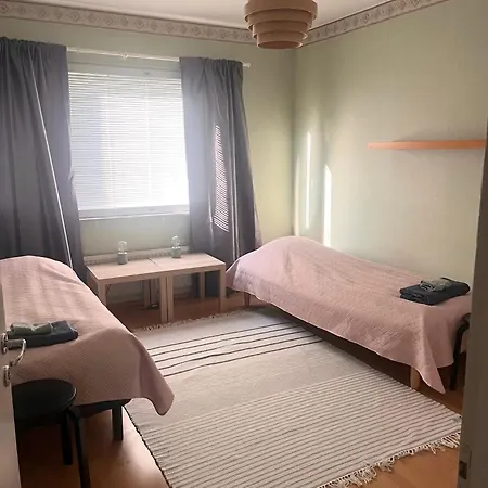 Premium Arctic Retreat - With Easy Santa Village Access By Bus